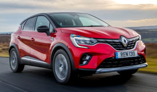 Renault Captur - front tracking